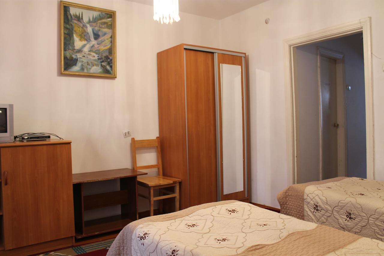 Otel Issyk-Kul Каракол Экстерьер фото